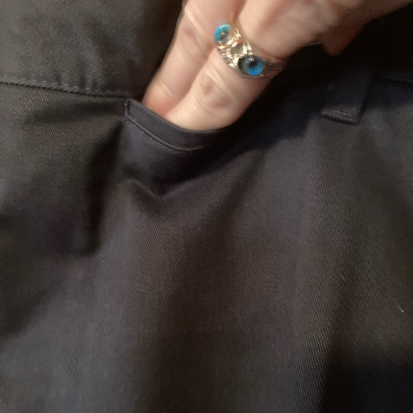 Size 42/32 Men’s DOCKERS Khakis Flat Front Relaxed Fit New - Picture 4 of 8